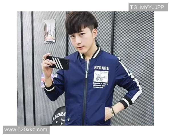 时尚男孩发型与足球运动的完美结合打造个性魅力与运动风范